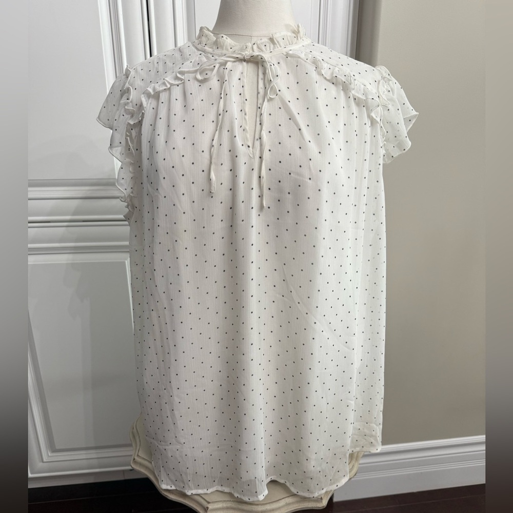Tamara H. Women's Size 2X White/Black Polka Dot Flutter Sleeve V-Neck Blouse Tie